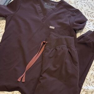 Figs Espresso  Scrub Set